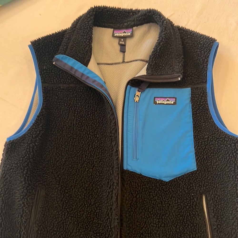 Black and blue Patagonia vest size medium